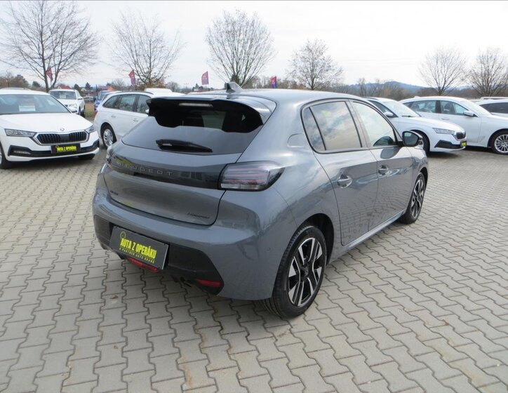 Peugeot 208 Hatchback 1,2 l 74 kw