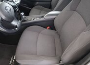 Toyota C-HR SUV / Terénní 1,8 l 72 kw