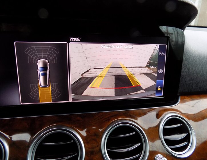 Mercedes-Benz Třídy E 33