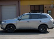 Mitsubishi Outlander SUV / Terénní 2,3 l 110 kw