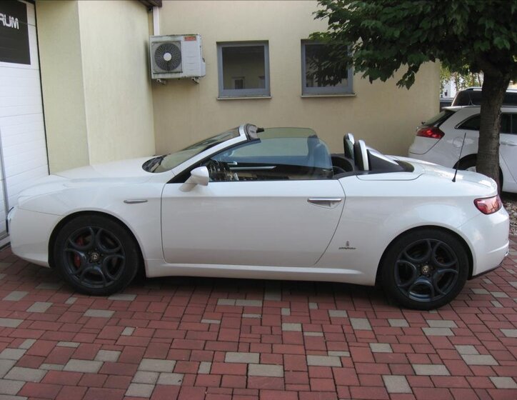 Alfa Romeo Spider Kabriolet 2,2 l 136 kw