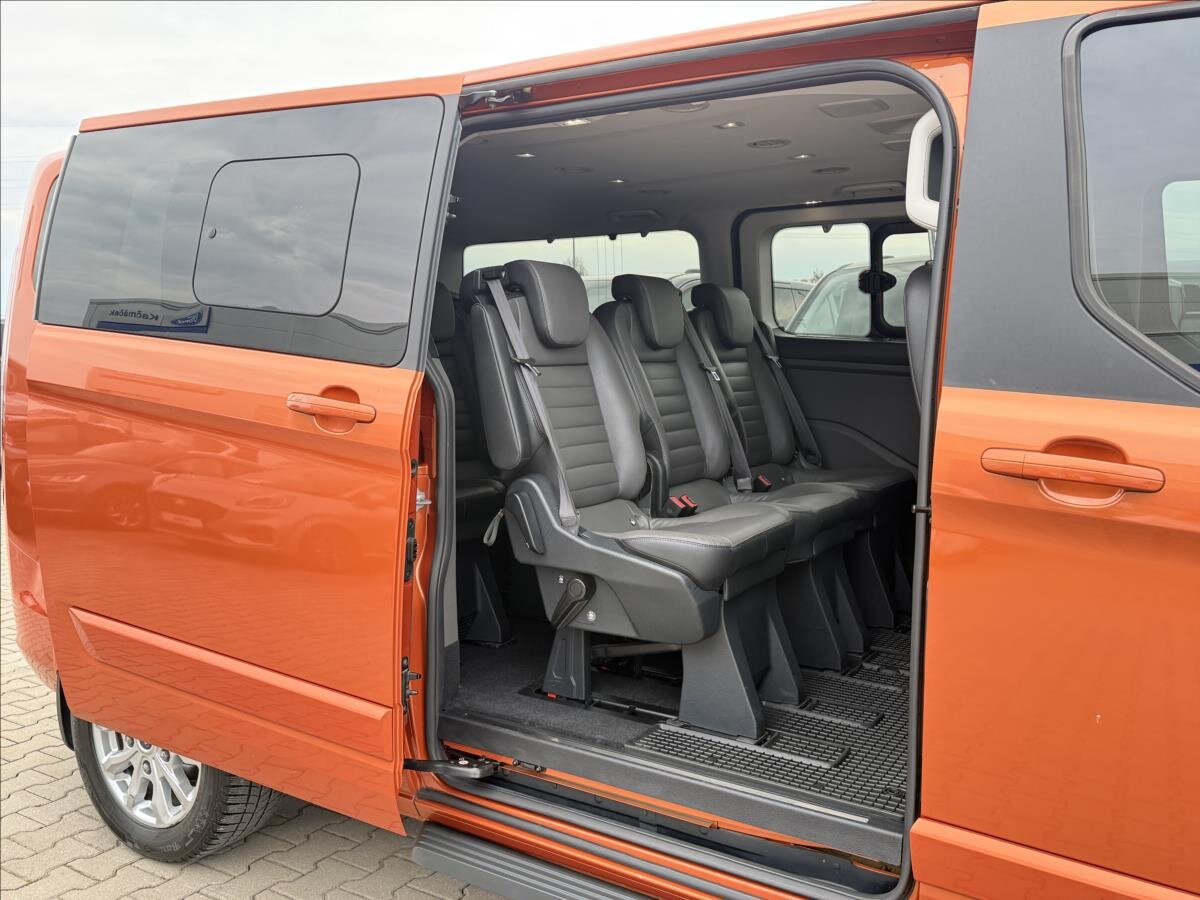 Ford Tourneo Custom MPV 2,0 l 125 kw