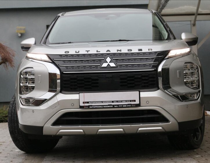 Mitsubishi Outlander 8