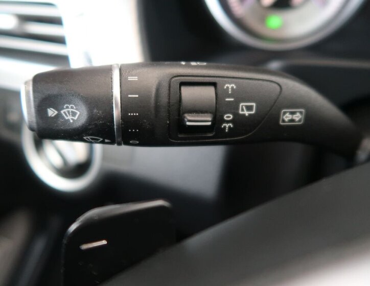 Mercedes-Benz Třídy E Kombi 3,0 l 190 kw