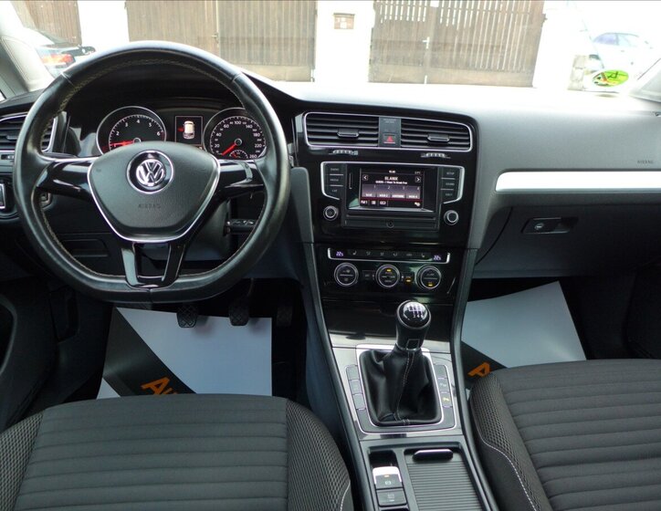 Volkswagen Golf Hatchback 1,2 l 81 kw