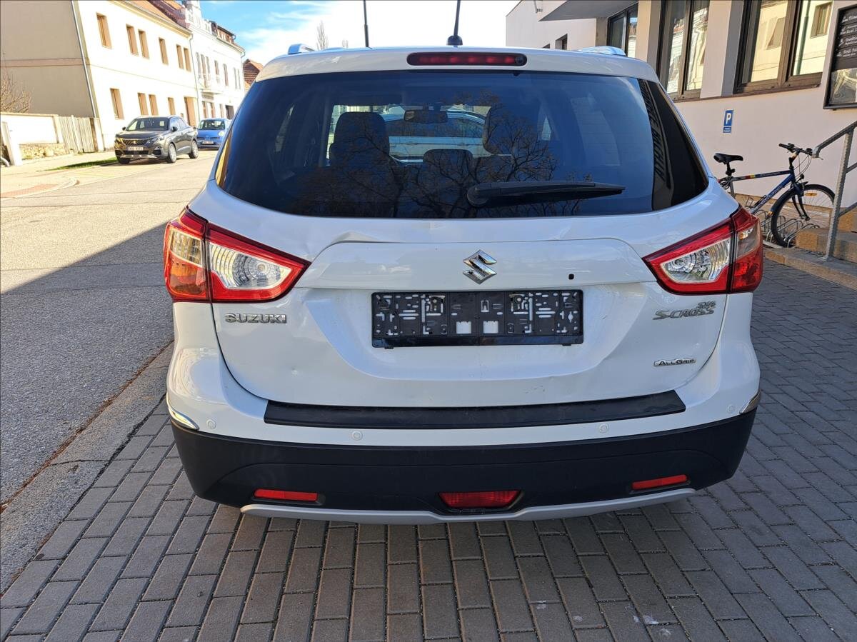 Suzuki SX4 S-Cross Hatchback 1,6 l 88 kw