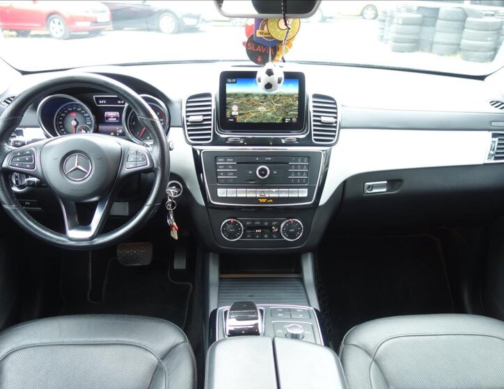 Mercedes-Benz GLE SUV 3,0 l 190 kw