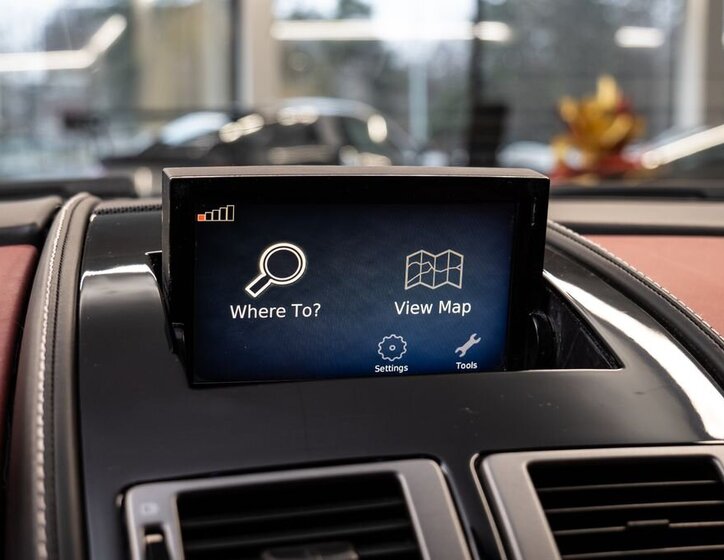 Aston Martin Vantage 10