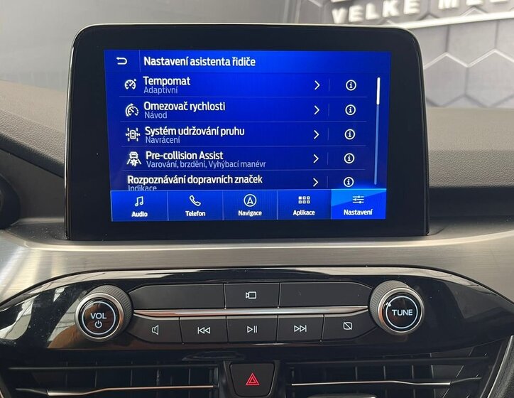 Ford Kuga SUV / Terénní 2,5 l 140 kw