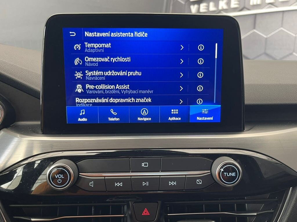 Ford Kuga SUV / Terénní 2,5 l 140 kw