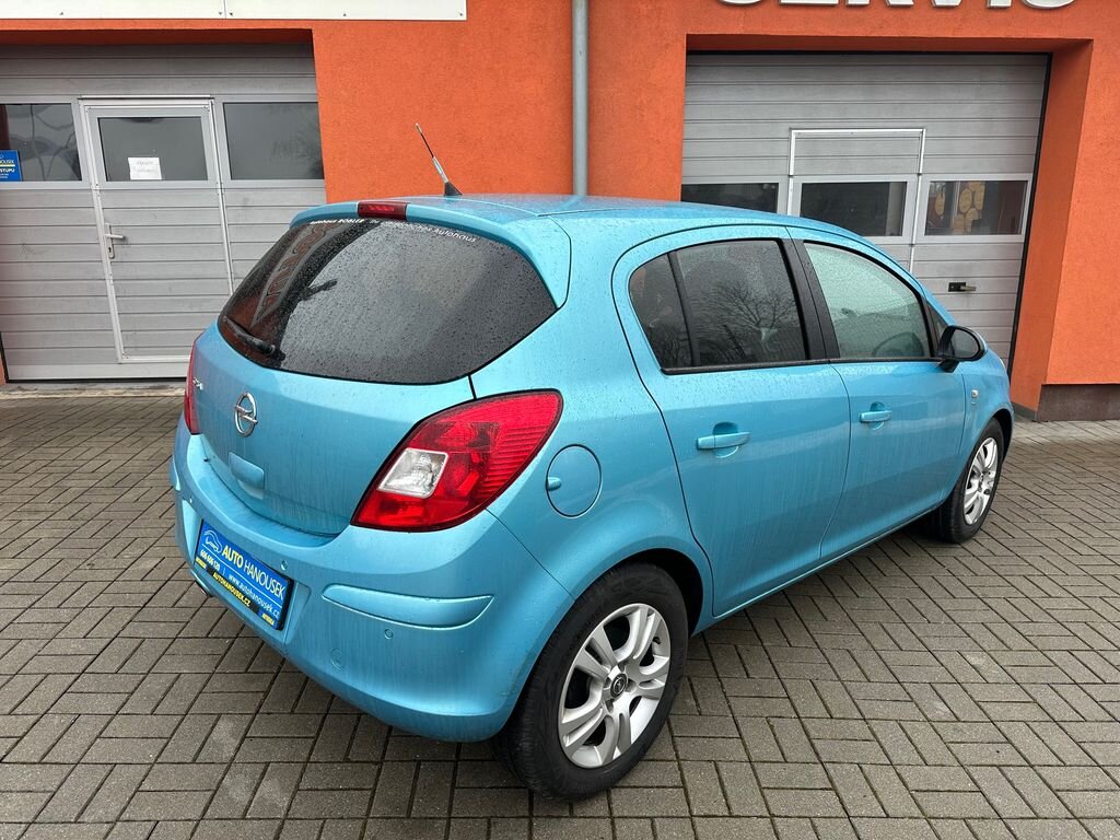 Opel Corsa Hatchback 1,4 l 64 kw
