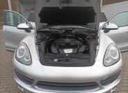Porsche Cayenne Kombi 3,0 l 180 kw