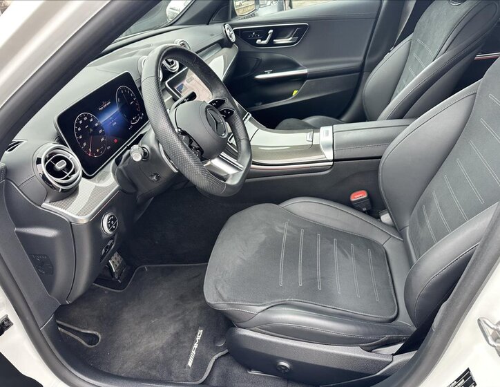 Mercedes-Benz Třídy C Sedan 2,0 l 145 kw