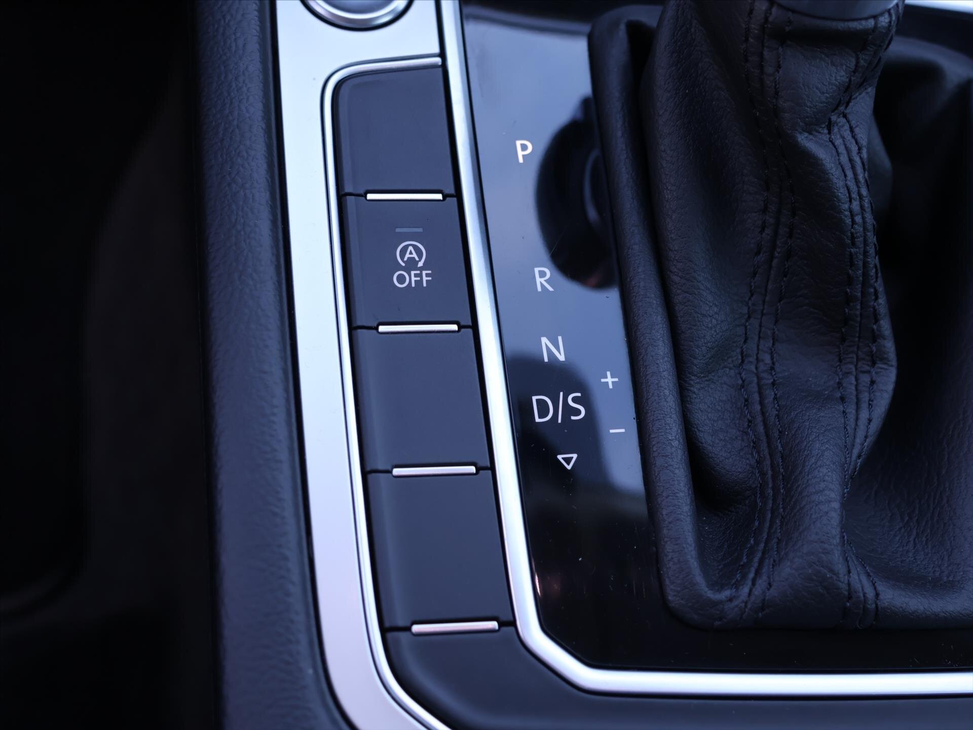 Volkswagen Passat Sedan / Limuzína 1,4 l 110 kw