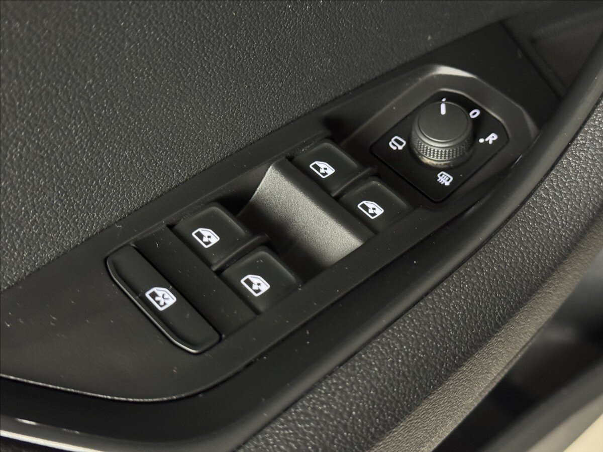 Škoda Karoq SUV / Terénní 2,0 l 85 kw