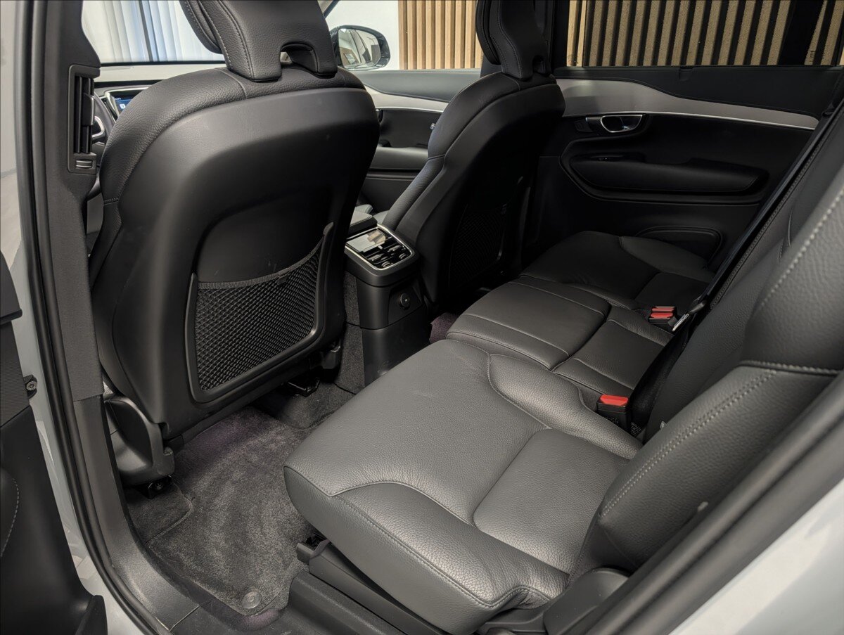 Volvo XC90 Ostatní 2,0 l 335 kw