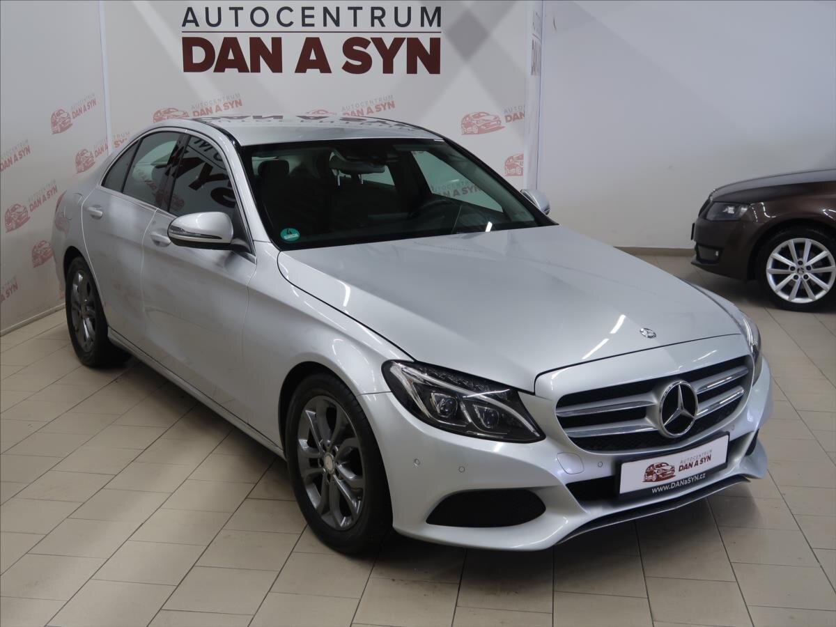 Mercedes-Benz Třídy C Sedan / Limuzína 2,1 l 125 kw