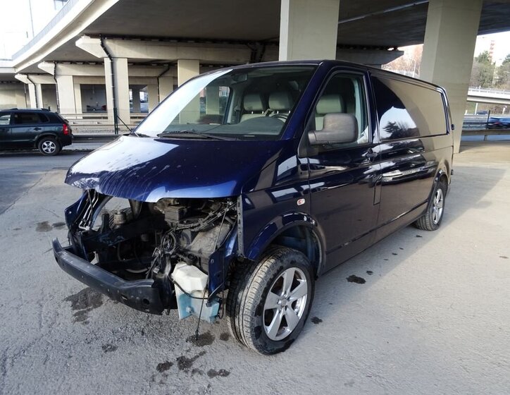 Volkswagen Transporter Skříň 2,5 l 96 kw