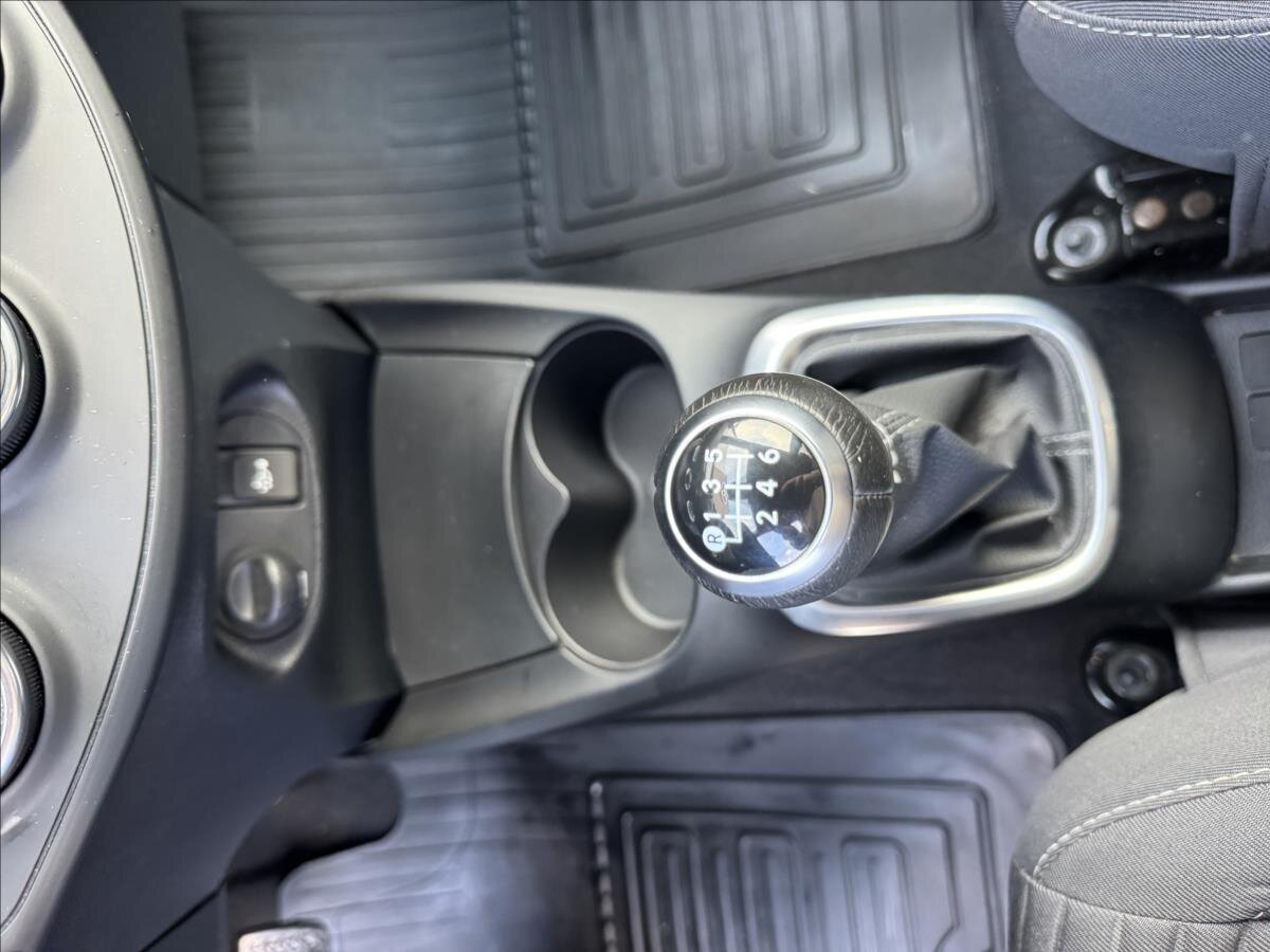 Toyota Yaris Hatchback 1,5 l 82 kw