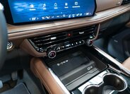 Chevrolet Suburban SUV / Terénní 6,2 l 313 kw