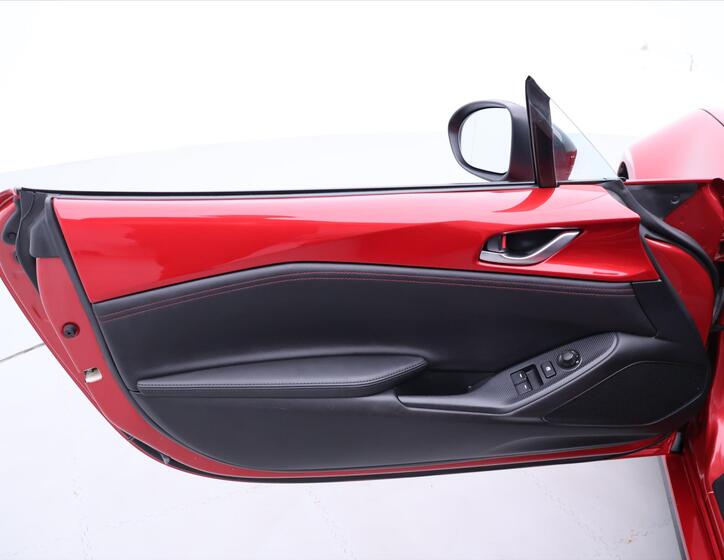 Mazda MX-5 18