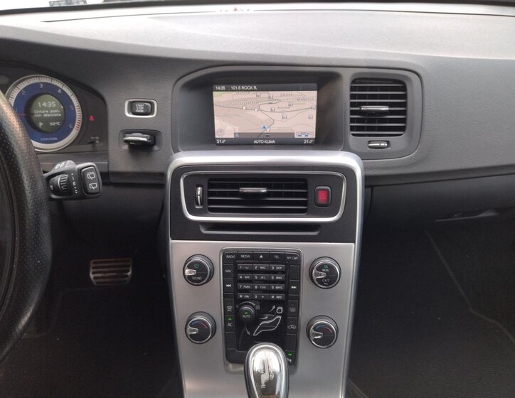 Volvo V60 Kombi 2,0 l 120 kw