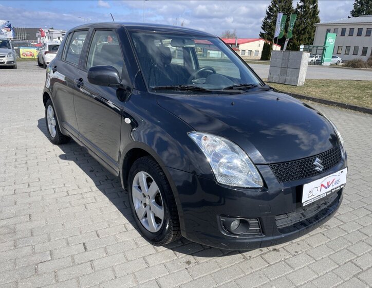 Suzuki Swift Hatchback 1,3 l 67 kw