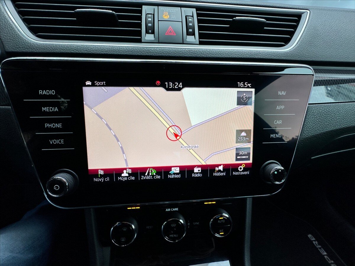 Škoda Superb Kombi 2,0 l 206 kw