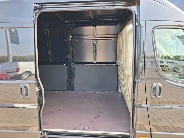 Peugeot Boxer Skříň 2,2 l 132 kw