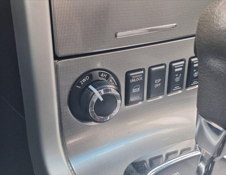 Nissan Navara Pick-up 3,0 l 170 kw