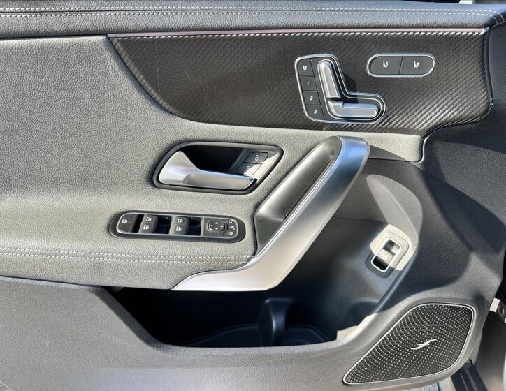 Mercedes-Benz CLA Kupé 2,0 l 310 kw