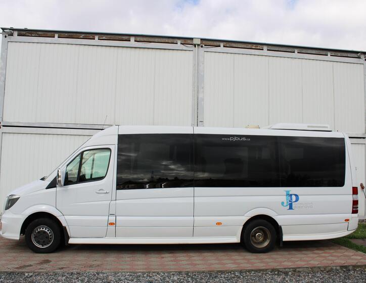 Mercedes-Benz Ostatní 6