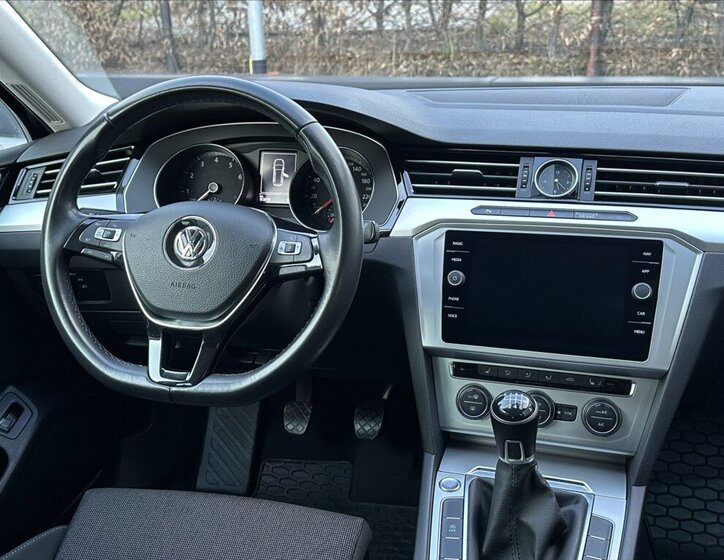 Volkswagen Passat Kombi 1,4 l 110 kw