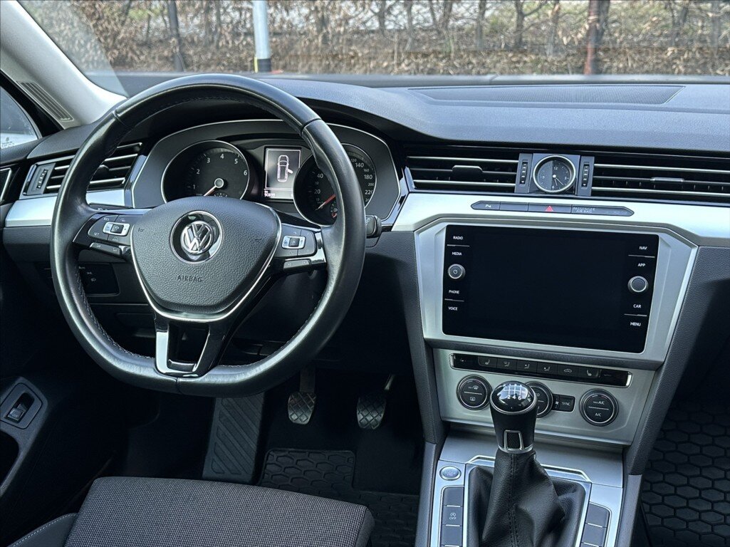 Volkswagen Passat Kombi 1,4 l 110 kw