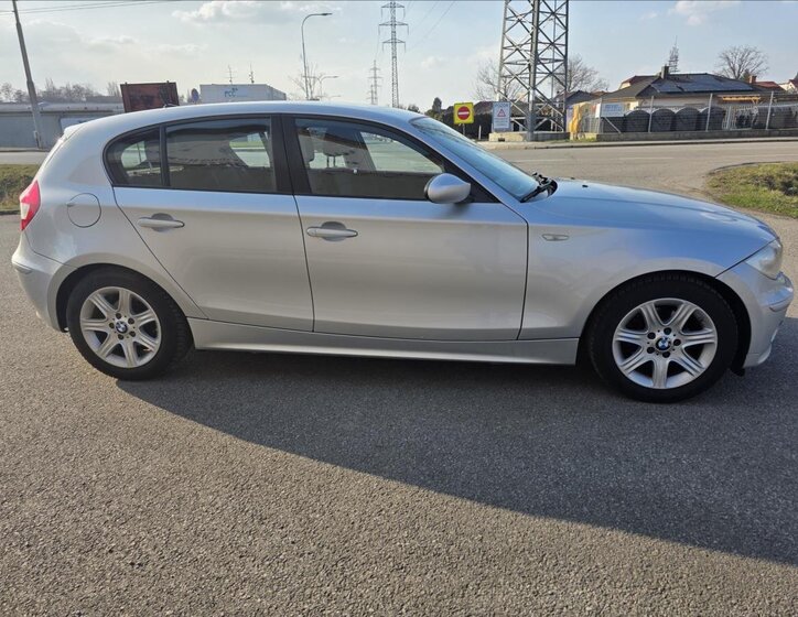 BMW Řada 1 Hatchback 2,0 l 90 kw