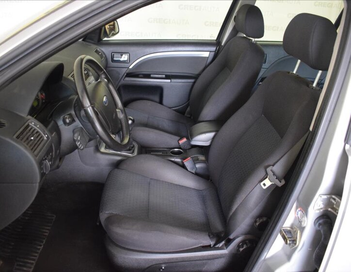 Ford Mondeo Kombi 1,8 l 92 kw