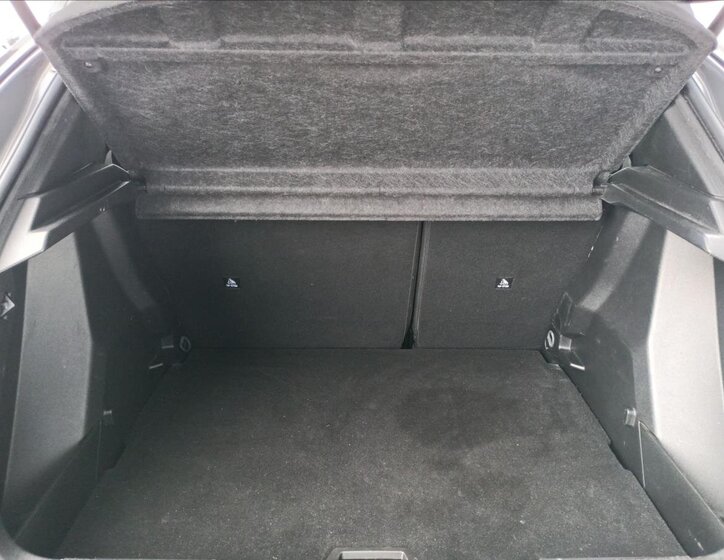 Peugeot 2008 SUV 1,2 l 96 kw