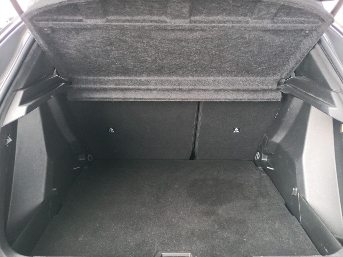 Peugeot 2008 SUV 1,2 l 96 kw