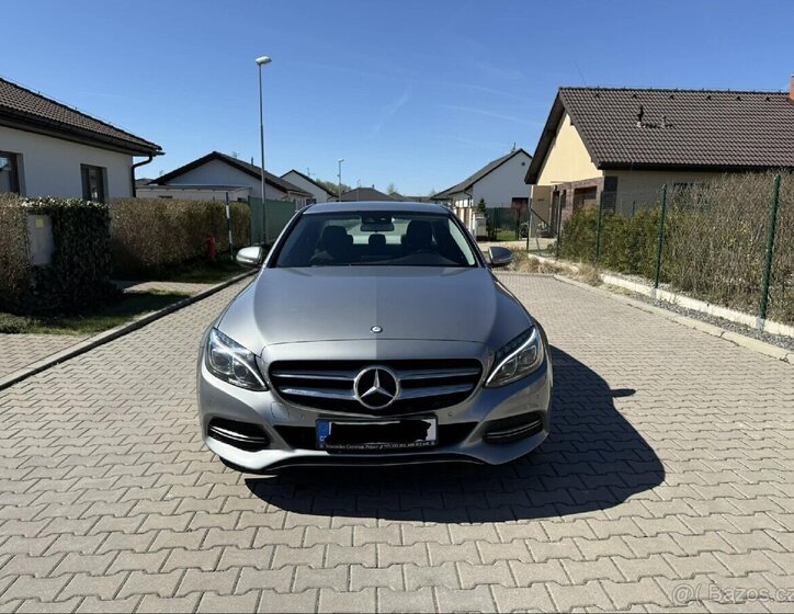 Mercedes-Benz Ostatní Sedan / Limuzína 0,0 125 kw