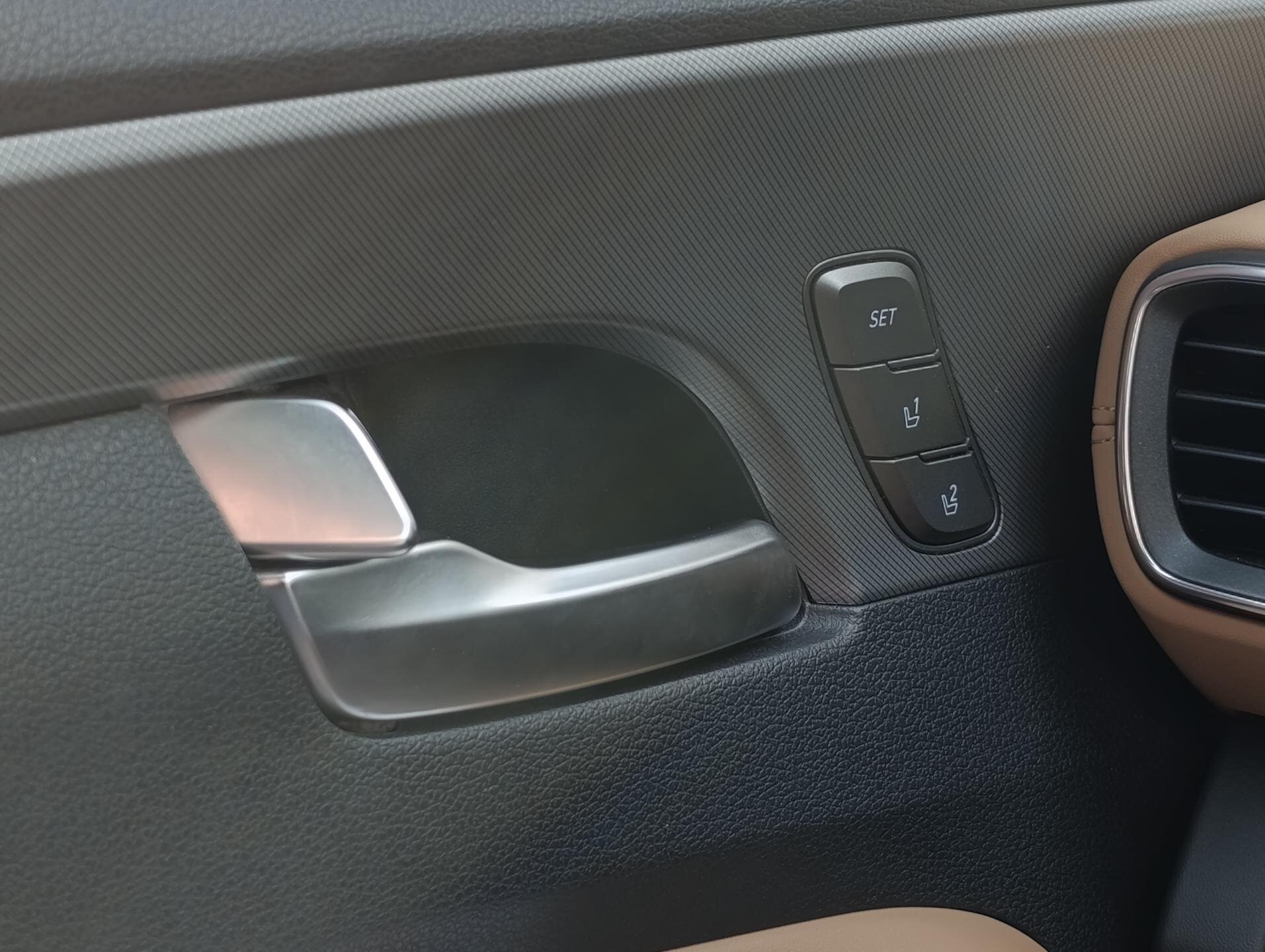 Hyundai Santa Fe SUV / Terénní 2,2 l 148 kw