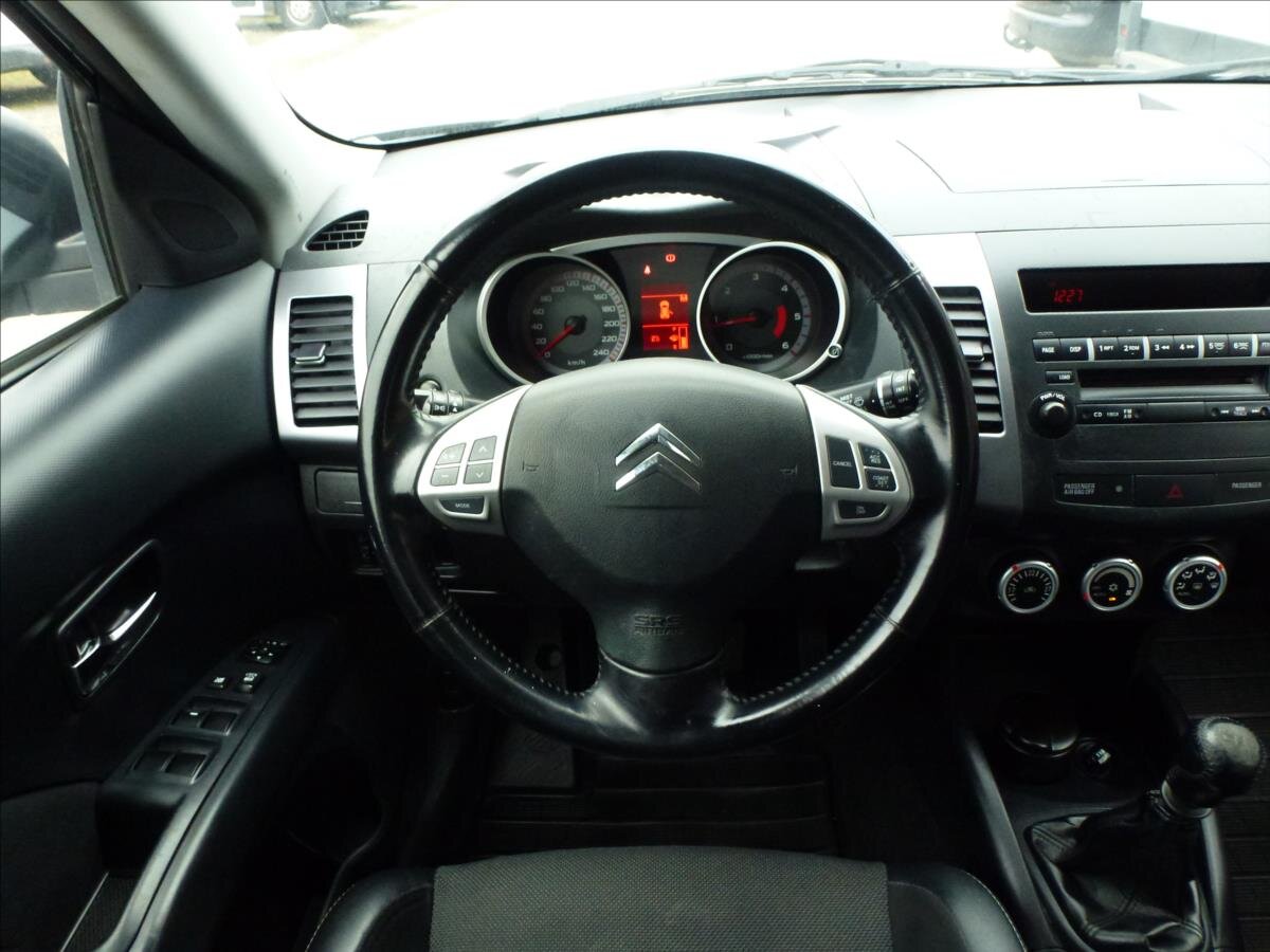 Citroën C-Crosser SUV 2,2 l 115 kw