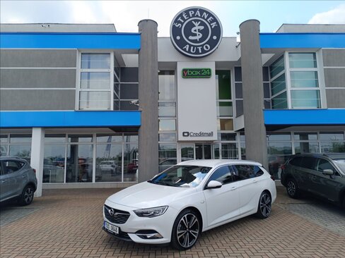 Opel Insignia Kombi 2,0 l 154 kw