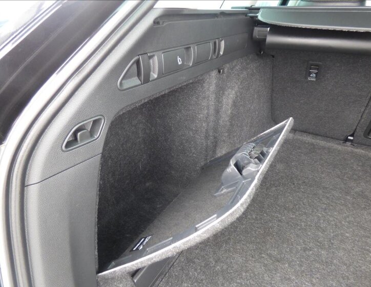 Škoda Superb Kombi 2,0 l 110 kw