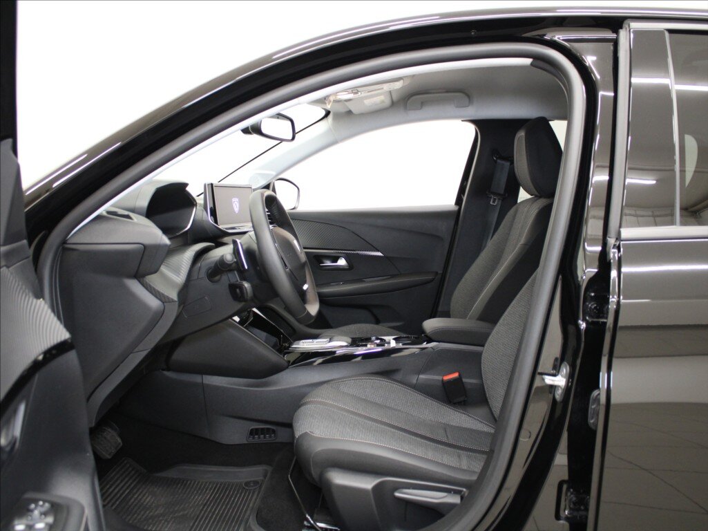 Peugeot 208 Hatchback 1,2 l 74 kw