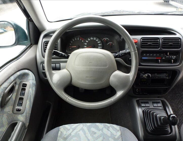 Suzuki Grand Vitara SUV / Terénní 2,0 l 94 kw