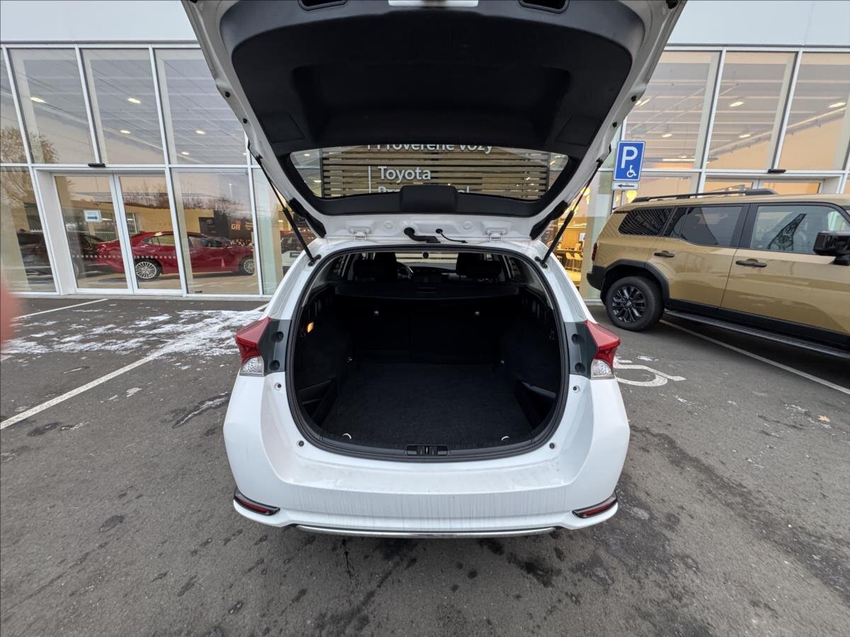 Toyota Auris Kombi 1,6 l 97 kw