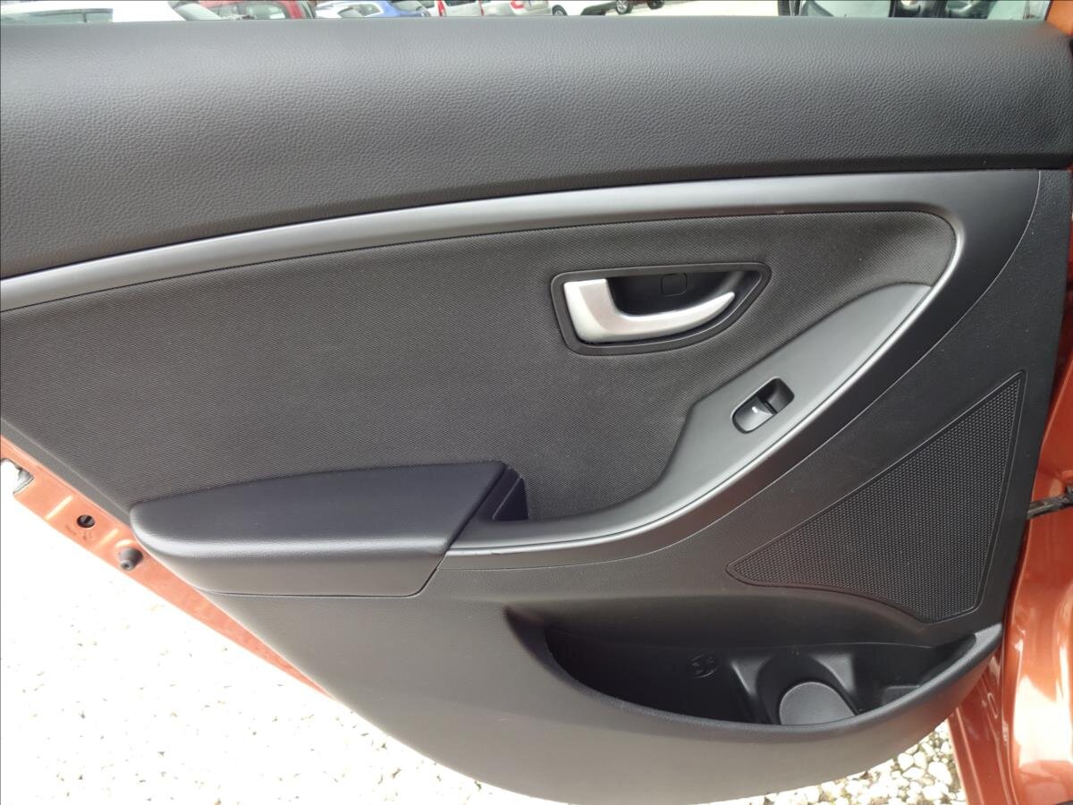 Hyundai i30 Kombi 1,6 l 99 kw