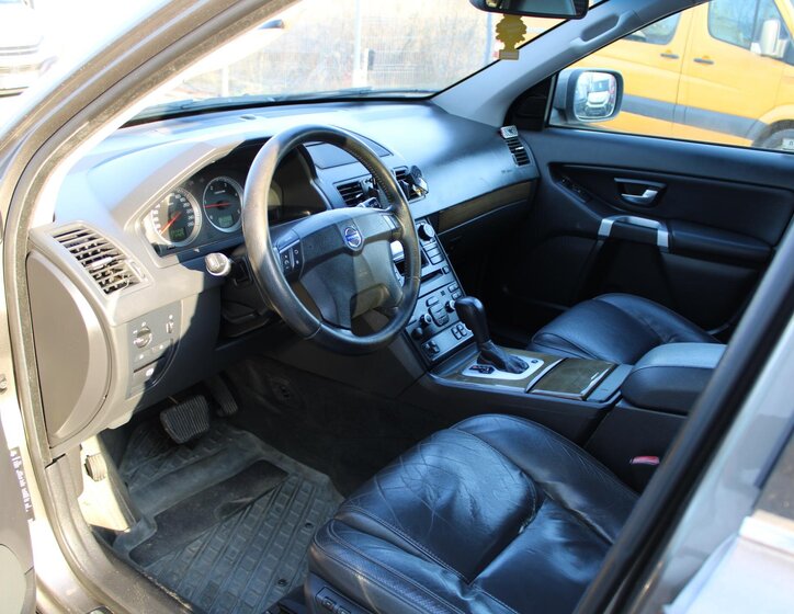 Volvo XC90 SUV / Terénní 2,4 l 136 kw