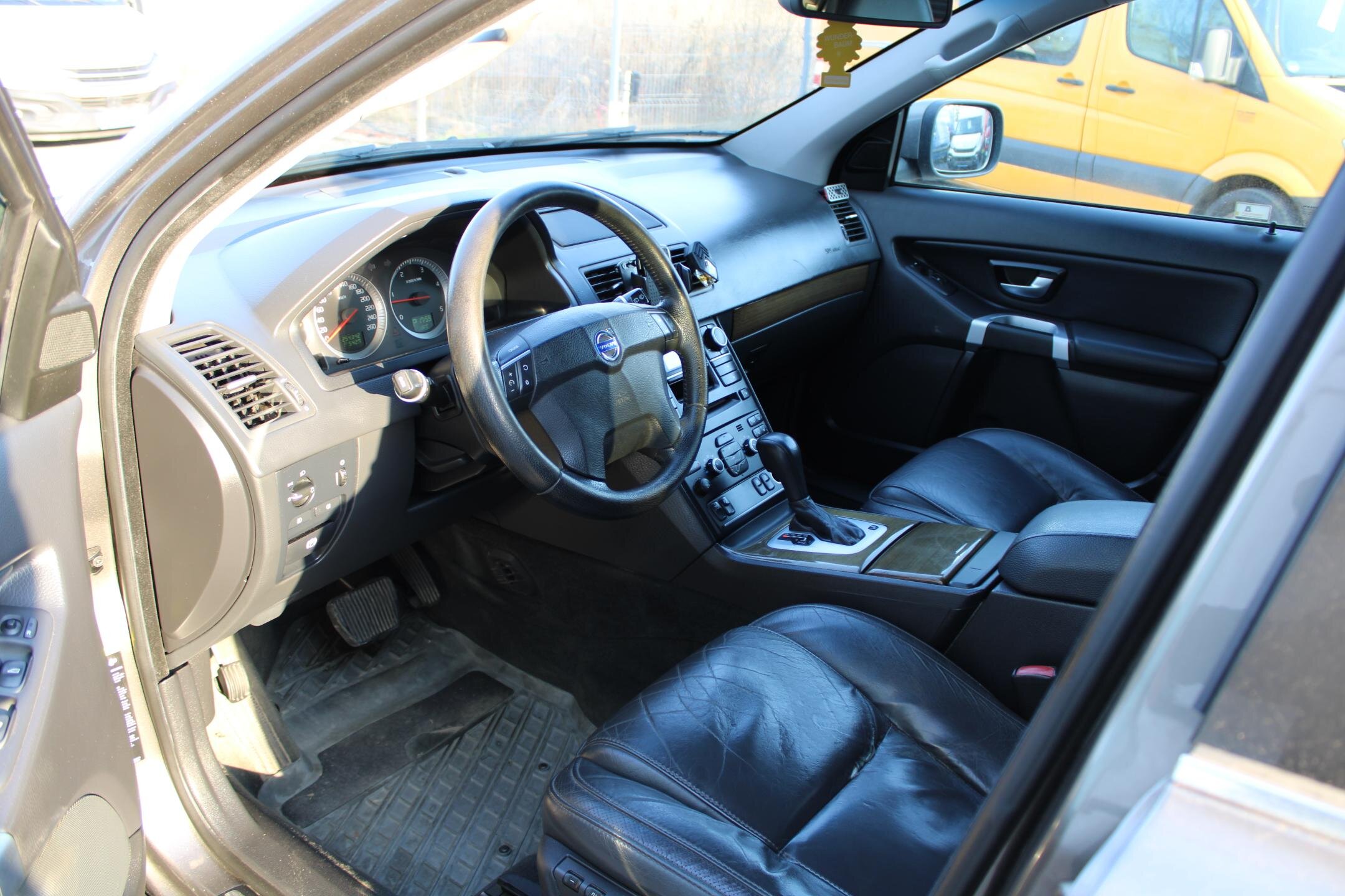 Volvo XC90 SUV / Terénní 2,4 l 136 kw