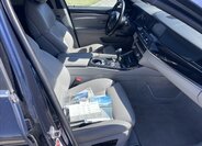 BMW Řada 5 Kombi 3,0 l 180 kw